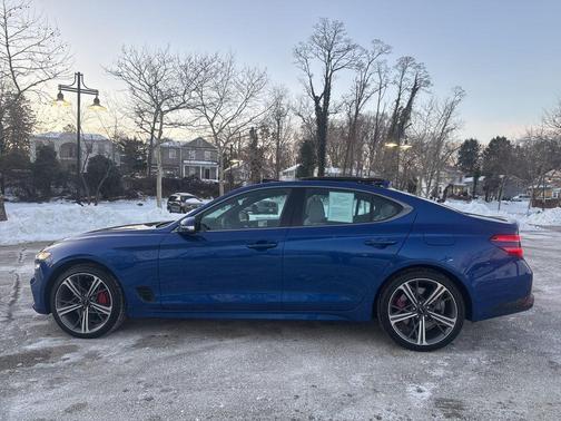 2025 Genesis G70 2.5T