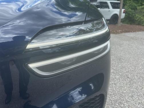2024 Genesis GV70 2.5T