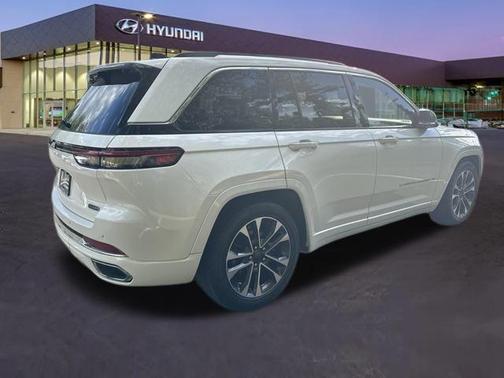 2023 Jeep Grand Cherokee Overland