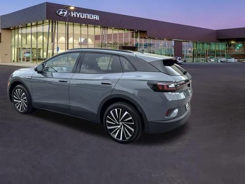 2024 Volkswagen ID.4 Pro