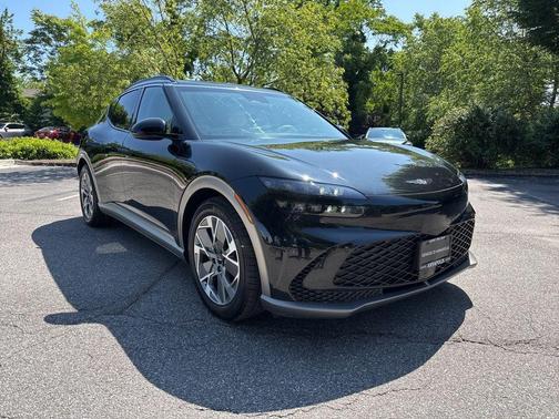 2024 Genesis GV60 Standard