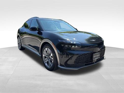 2024 Genesis GV60 Standard