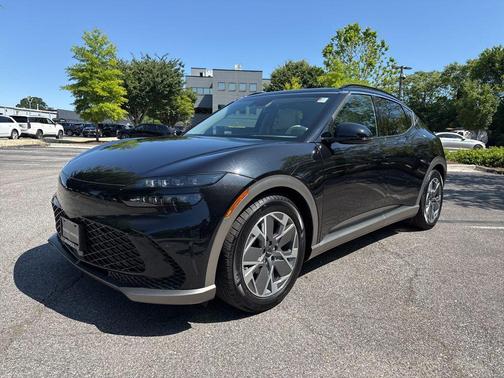 2024 Genesis GV60 Standard