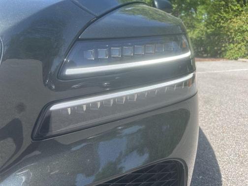 2025 Genesis GV80 2.5T