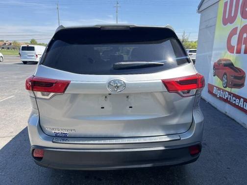 SILVER 2019 Toyota Highlander LE
