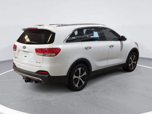 Snow White Pearl 2017 Kia Sorento EX