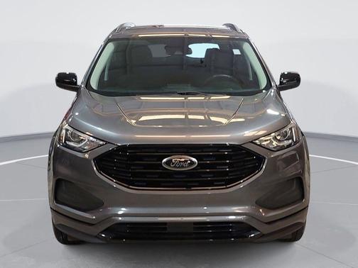 Carbonized Gray Metallic 2022 Ford Edge SE