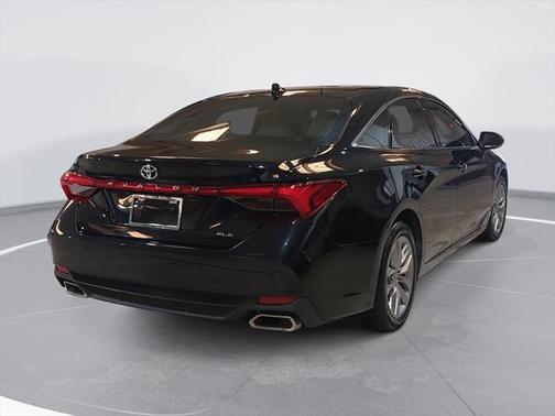 2022 Toyota Avalon XLE