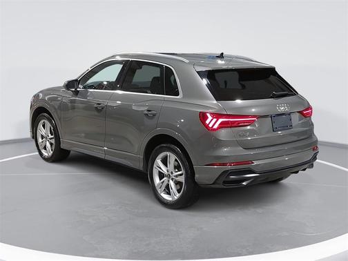 2022 Audi Q3 45 S line Premium