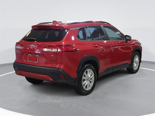 2024 Toyota Corolla Cross LE