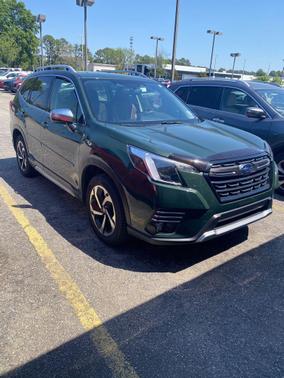 Cascade Green Silica 2022 Subaru Forester Touring