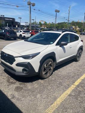 Crystal White Pearl 2024 Subaru Crosstrek Limited