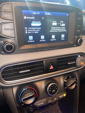 2021 Hyundai KONA SEL Plus