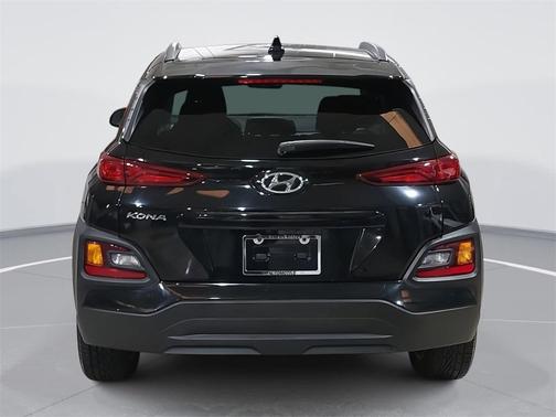 2021 Hyundai KONA SEL Plus