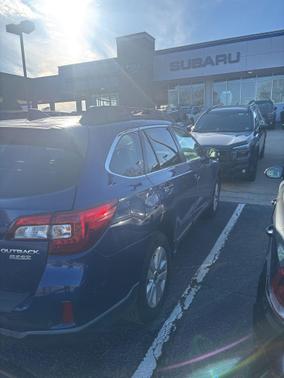 Lapis Blue Pearl 2017 Subaru Outback 2.5i Premium