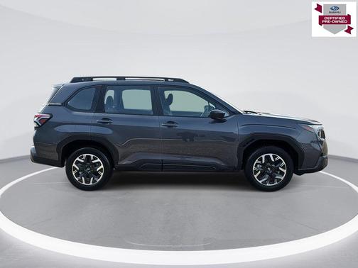 2025 Subaru Forester Base