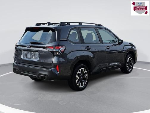 2025 Subaru Forester Base