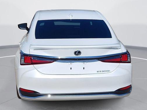 Eminent White Pearl 2024 Lexus ES 300h Base