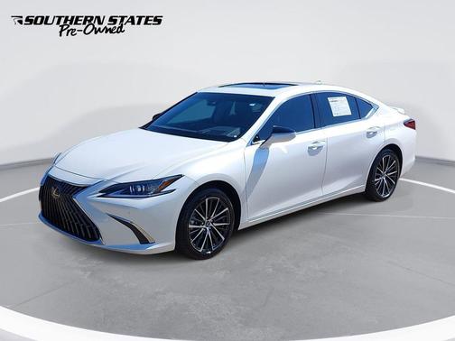 Eminent White Pearl 2024 Lexus ES 300h Base