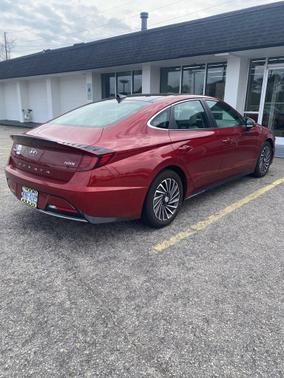 2023 Hyundai SONATA Hybrid Limited