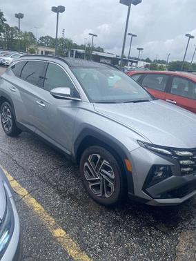 Shimmering Silver 2025 Hyundai TUCSON Limited