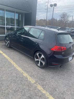 2015 Volkswagen Golf GTI 2.0T S 4-Door