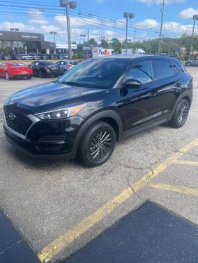 Black Noir Pearl 2020 Hyundai TUCSON SE