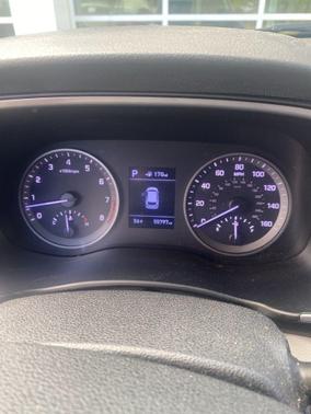 Black Noir Pearl 2020 Hyundai TUCSON SE