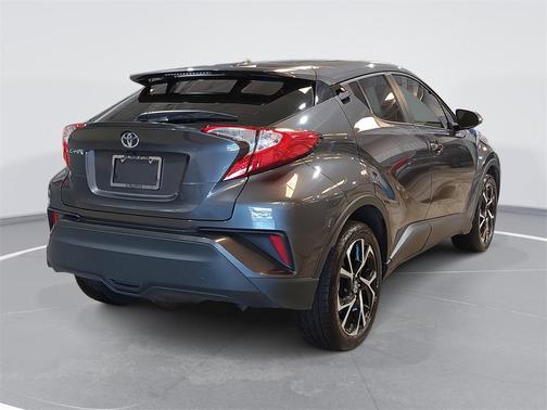 2021 Toyota C-HR XLE