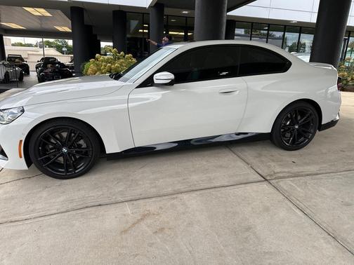 2024 BMW 230 230i