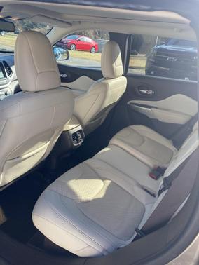 2016 Jeep Cherokee Overland