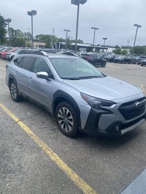Ice Silver Metallic 2024 Subaru Outback Touring XT