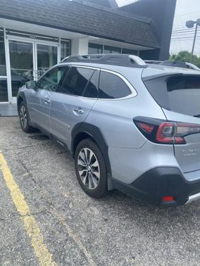 Ice Silver Metallic 2024 Subaru Outback Touring XT