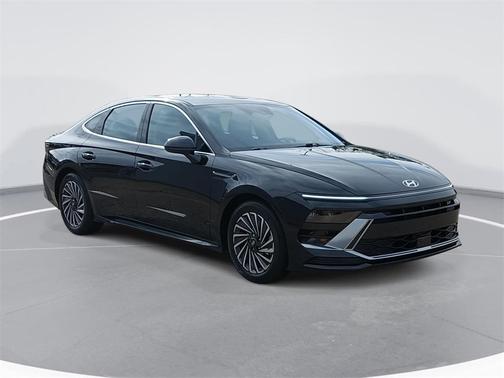 2025 Hyundai SONATA Hybrid SE