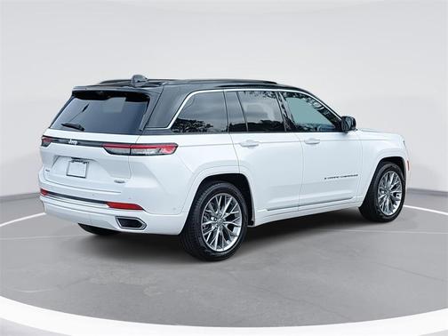 2025 Jeep Grand Cherokee Summit