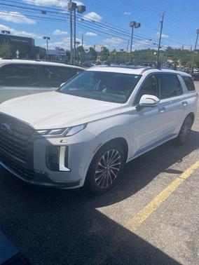 Hyper White 2023 Hyundai PALISADE Calligraphy