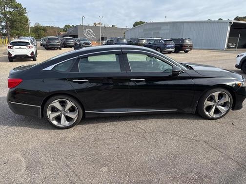 2020 Honda Accord Touring 2.0T