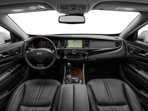 2017 Kia K900 Luxury 5.0L