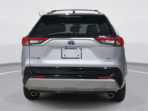 2023 Toyota RAV4 Hybrid SE