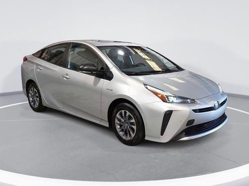 Classic Silver Metallic 2020 Toyota Prius XLE