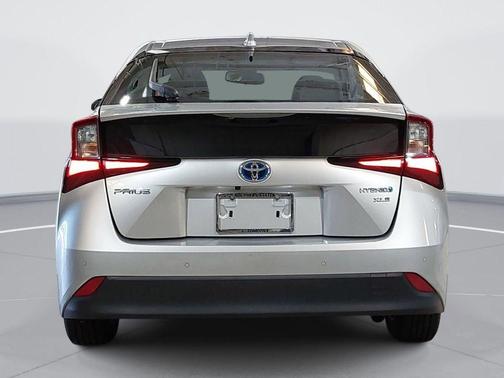 Classic Silver Metallic 2020 Toyota Prius XLE