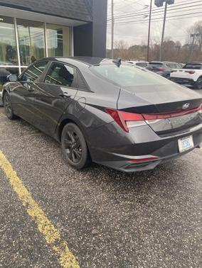 2022 Hyundai ELANTRA SEL