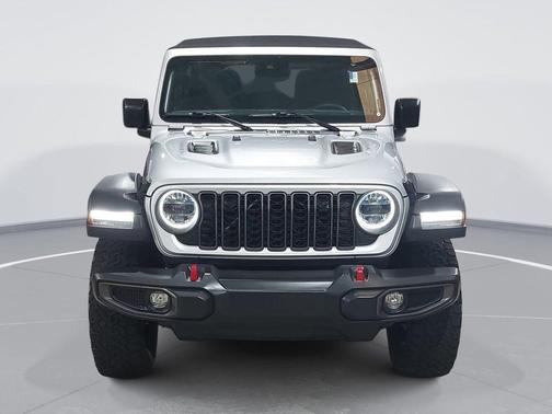 Silver Zynith Clearcoat 2024 Jeep Wrangler Rubicon