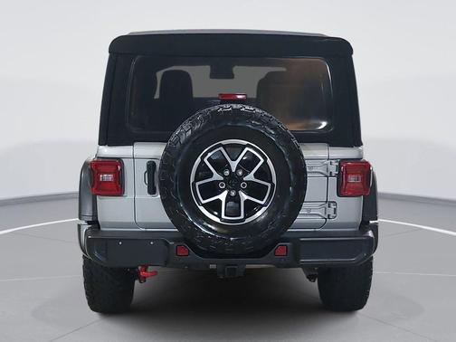 Silver Zynith Clearcoat 2024 Jeep Wrangler Rubicon