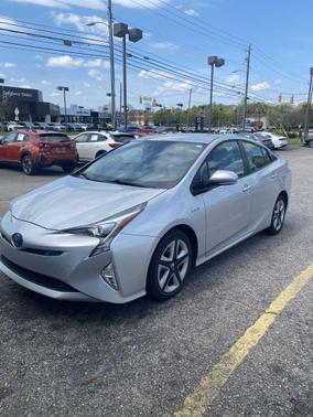 2016 Toyota Prius Three
