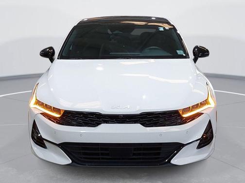 Glacial White Pearl 2023 Kia K5 GT