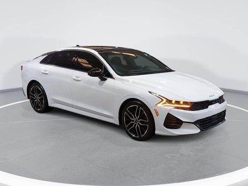 Glacial White Pearl 2023 Kia K5 GT