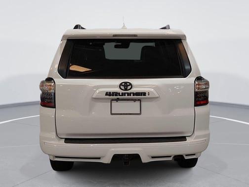 -Select- 2022 Toyota 4Runner TRD Sport