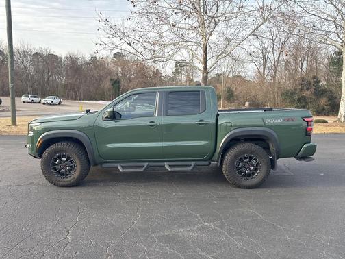 2022 Nissan Frontier PRO-4X