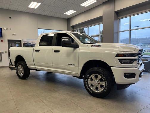 2026 RAM 2500 Big Horn Crew Cab 4x4 6'4' Box